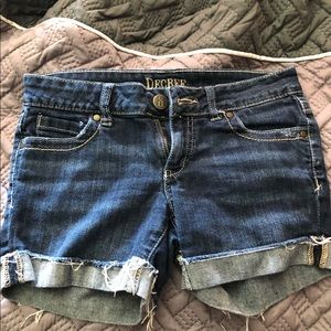 Decree Distressed Shorts